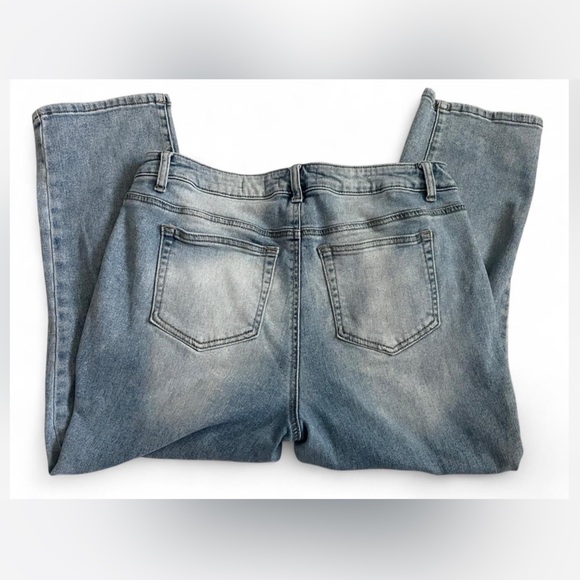 High Rise Distressed Blue Jeans - Picture 3 of 4